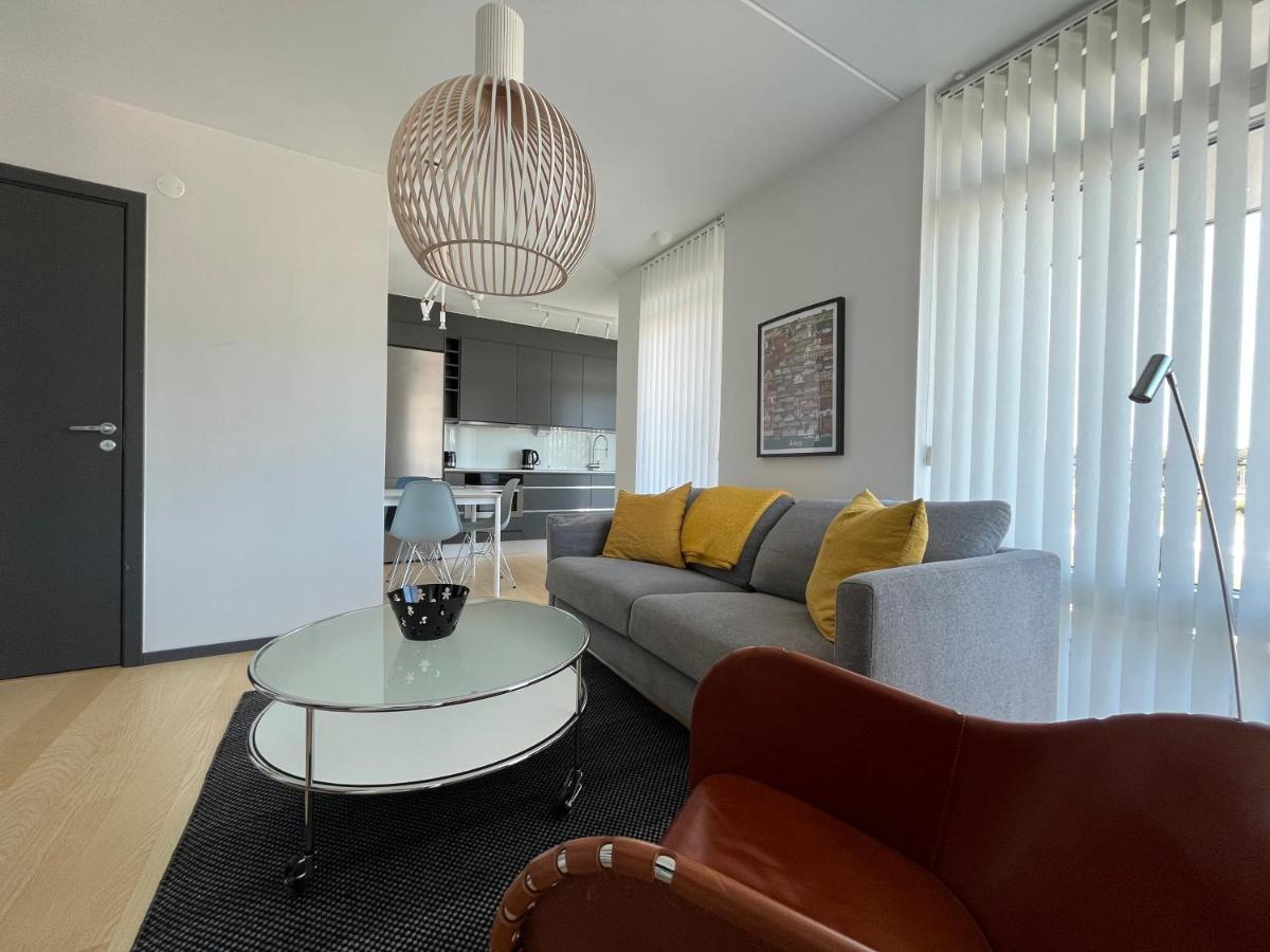 Ahusbrygga Apartment Hotel ภายนอก รูปภาพ