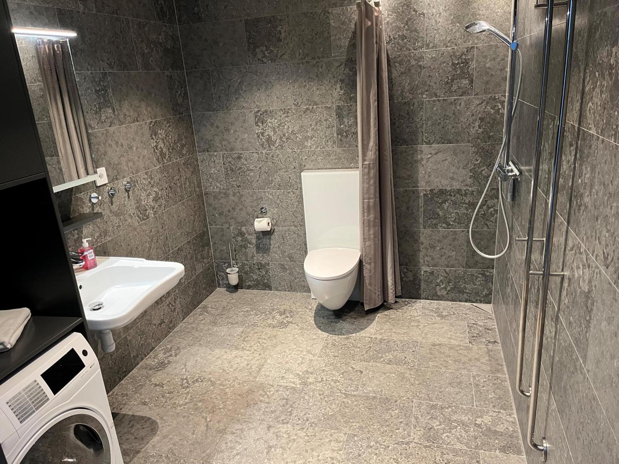 Ahusbrygga Apartment Hotel ภายนอก รูปภาพ